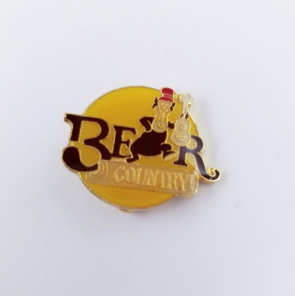 1986 Disney Bear Country Henry enamel pin